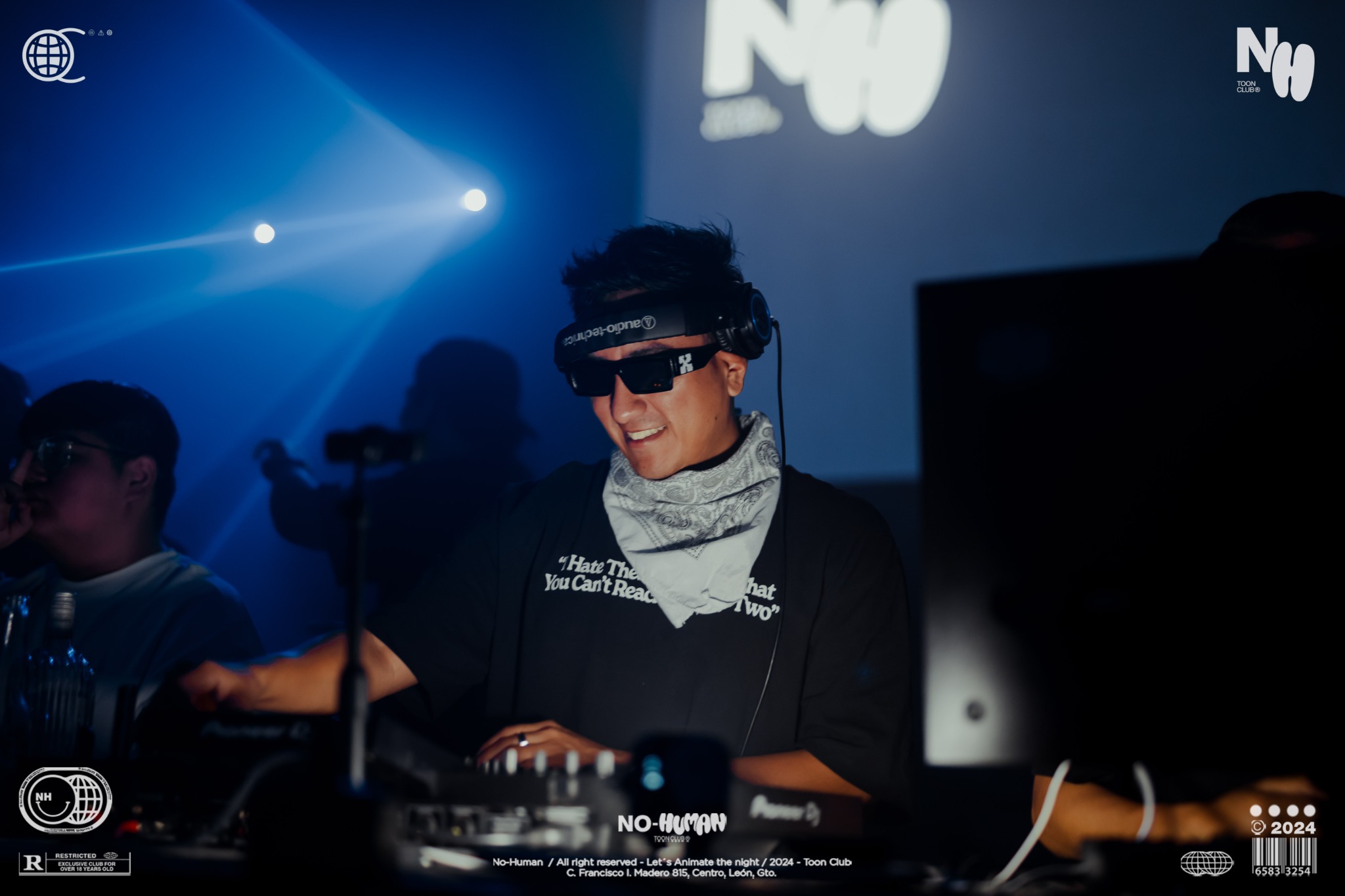TAYRO X en presentación en vivo 2